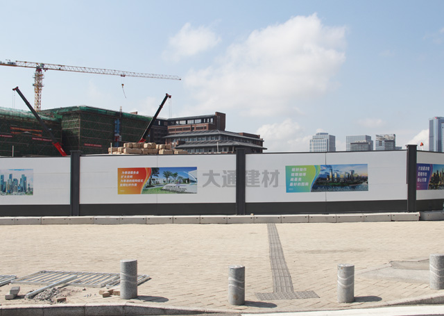 深圳施工用什么圍擋？建議選用深圳大通裝配式鋼圍擋